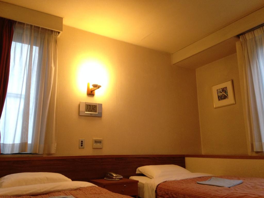 Tourist Hotel Tokyo Room photo